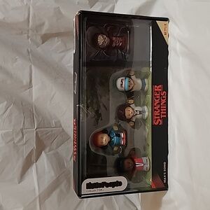 Fisher-Price Little People Collector: Stranger Things Max's Song Collector Set
